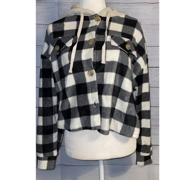 NWT Hippie Rose Juniors Cropped Sherpa Hoodie Jacket - Picture 3 of 5